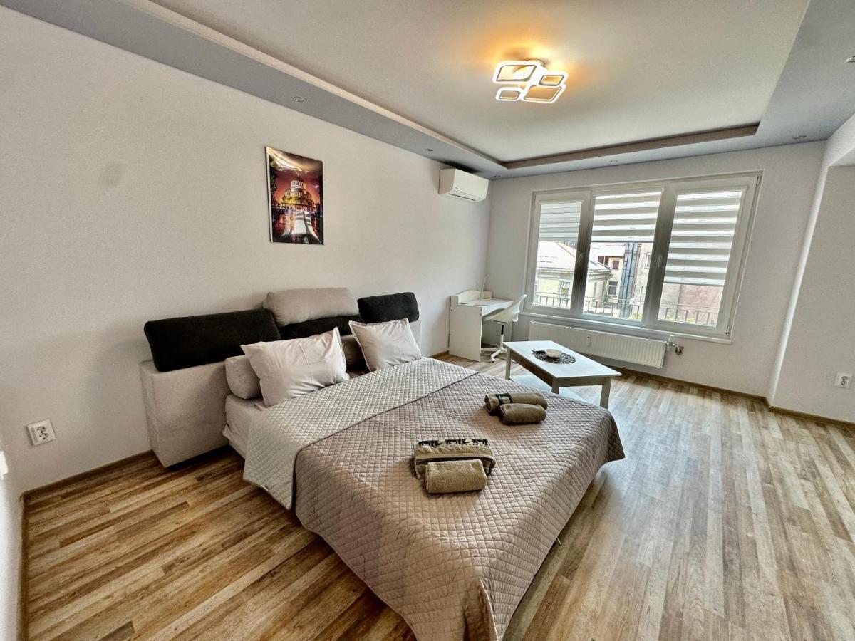 Central Vista Apartment By Mit Sofia Luaran gambar