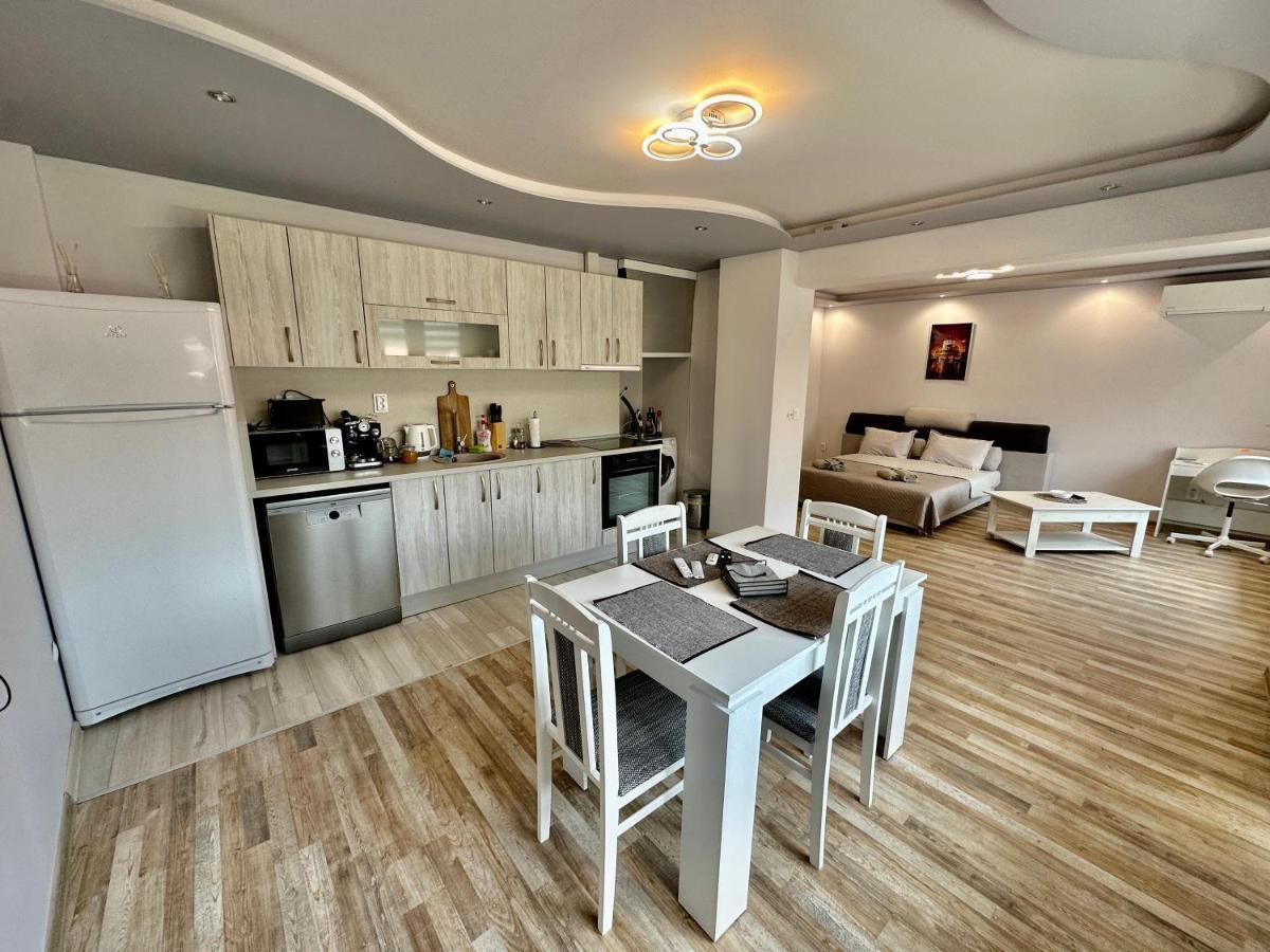 Central Vista Apartment By Mit Sofia Luaran gambar